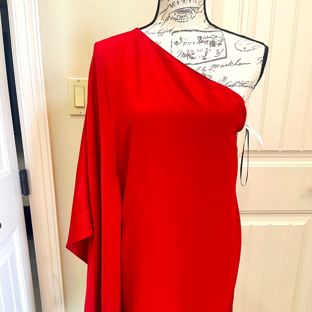 Gorgeous Jay Godfrey cocktail dress. Elegant and sexy silhouette